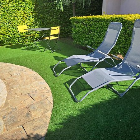 Appartement Paisible Avec Jardin & Piscine Albion Exterior foto